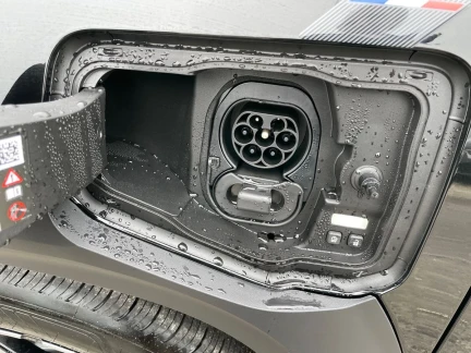 Vehicle Thumbnail 25