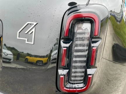 Vehicle Thumbnail 27