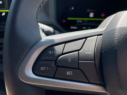 Vehicle Thumbnail 19