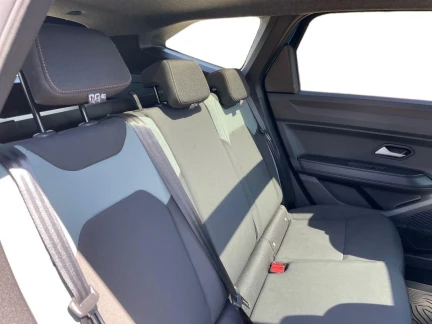 Vehicle Thumbnail 20