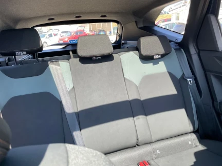 Vehicle Thumbnail 28