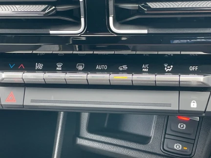 Vehicle Thumbnail 12
