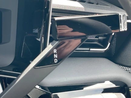 Vehicle Thumbnail 38