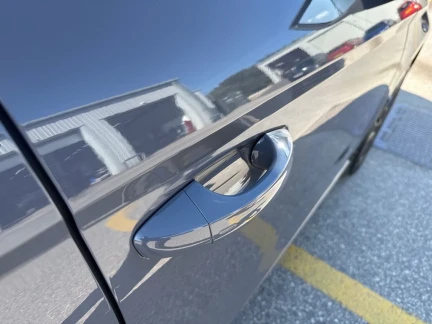 Vehicle Thumbnail 30