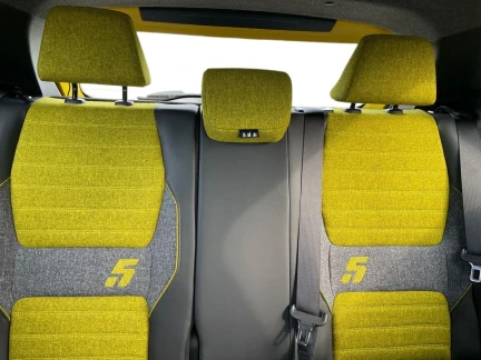 Vehicle Thumbnail 20