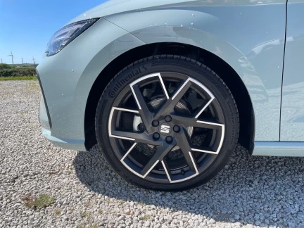 Vehicle Thumbnail 24