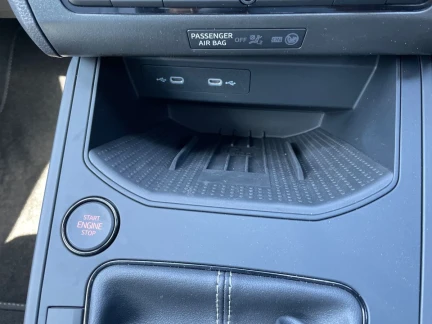 Vehicle Thumbnail 40