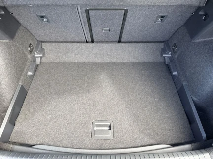 Vehicle Thumbnail 9