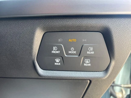 Vehicle Thumbnail 20