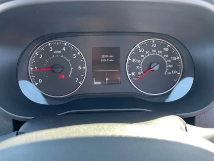 Vehicle Thumbnail 18
