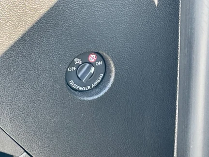 Vehicle Thumbnail 25