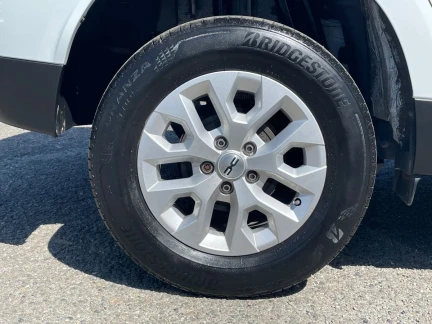 Vehicle Thumbnail 7