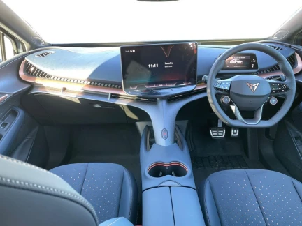Vehicle Thumbnail 10