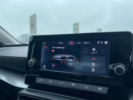 Vehicle Thumbnail 12