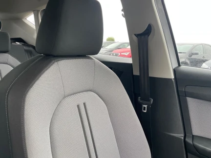 Vehicle Thumbnail 26