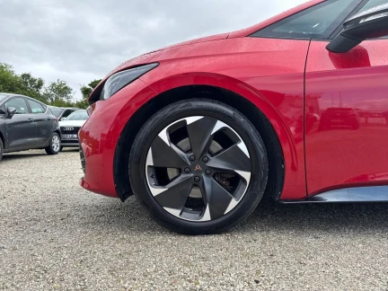 Vehicle Thumbnail 25