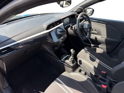 Vehicle Thumbnail 11