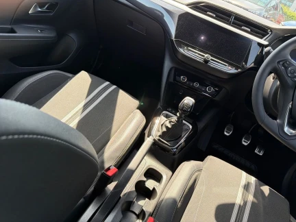 Vehicle Thumbnail 12
