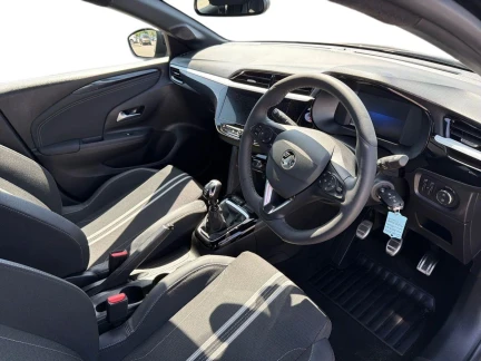 Vehicle Thumbnail 8