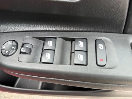 Vehicle Thumbnail 14