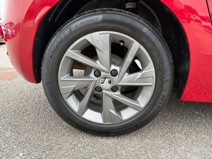 Vehicle Thumbnail 22