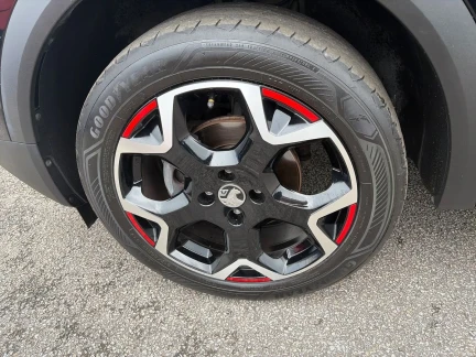 Vehicle Thumbnail 27
