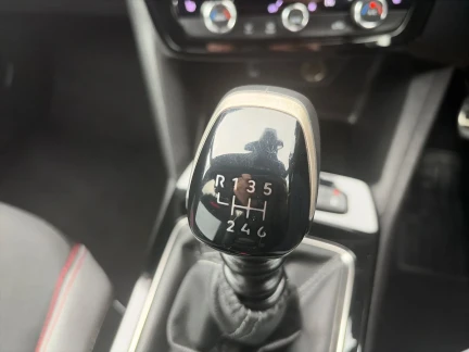 Vehicle Thumbnail 36