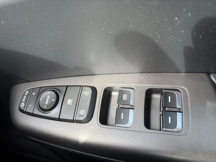 Vehicle Thumbnail 14