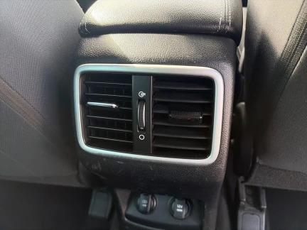 Vehicle Thumbnail 40