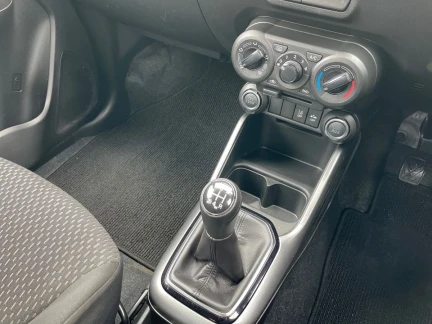 Vehicle Thumbnail 12