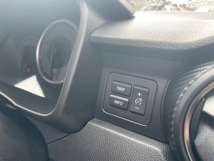 Vehicle Thumbnail 24