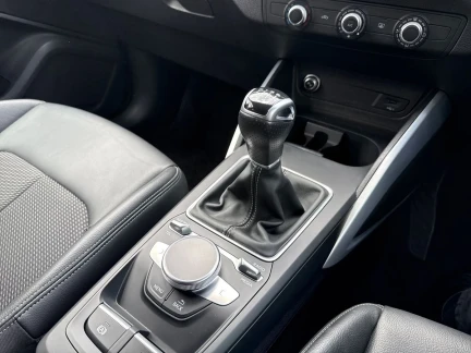 Vehicle Thumbnail 11