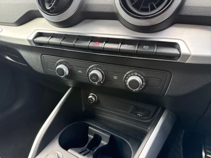 Vehicle Thumbnail 12