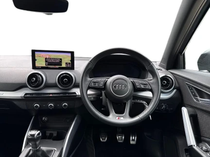 Vehicle Thumbnail 8