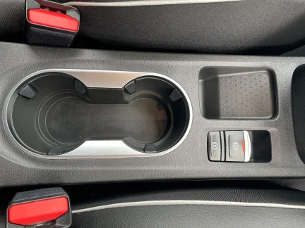 Vehicle Thumbnail 25