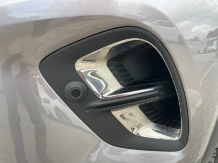Vehicle Thumbnail 36