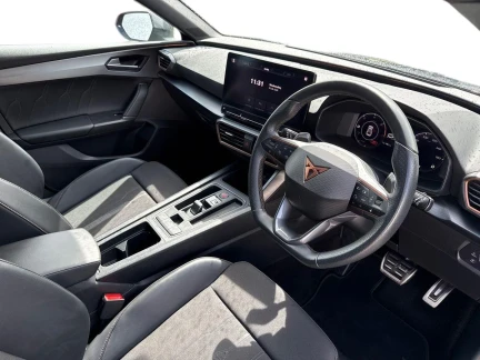 Vehicle Thumbnail 8
