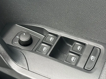 Vehicle Thumbnail 13
