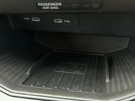 Vehicle Thumbnail 26