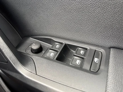 Vehicle Thumbnail 14