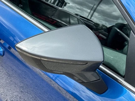 Vehicle Thumbnail 25
