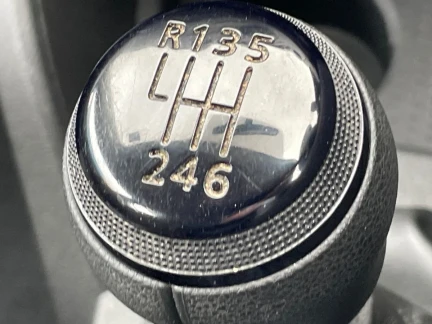 Vehicle Thumbnail 31