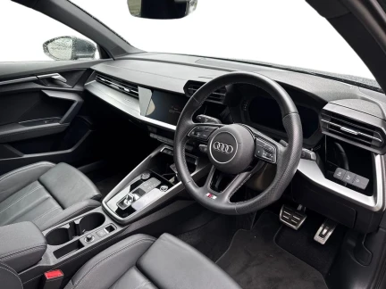 Vehicle Thumbnail 8