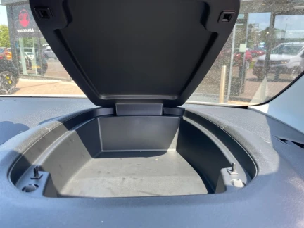 Vehicle Thumbnail 25