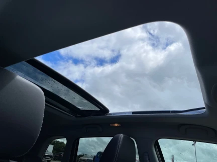 Vehicle Thumbnail 30