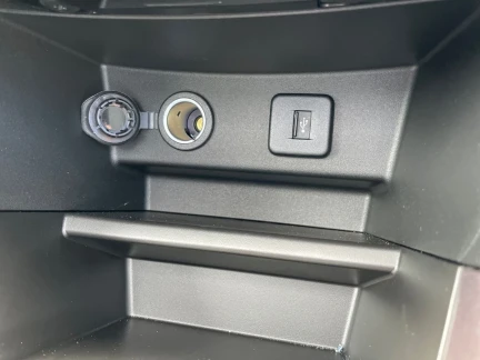 Vehicle Thumbnail 31