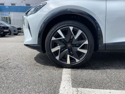 Vehicle Thumbnail 26
