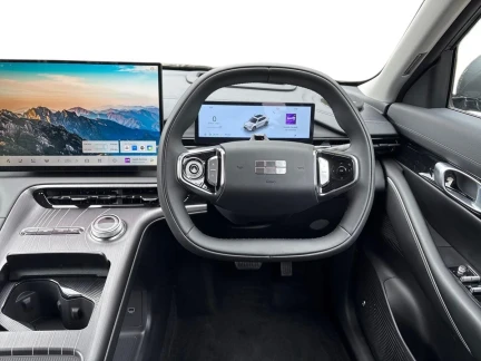 Vehicle Thumbnail 7