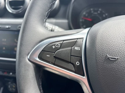 Vehicle Thumbnail 20