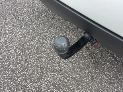 Vehicle Thumbnail 24
